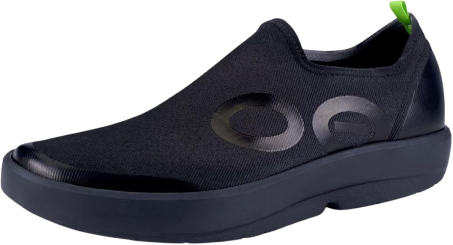 OOFOS OOmg eeZee Low Men’s Recovery Shoe with Lightweight, Supportive 